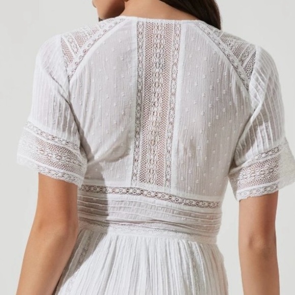 ASTR The Label Honeymoon Lace Midi Dress - Picture 6 of 11